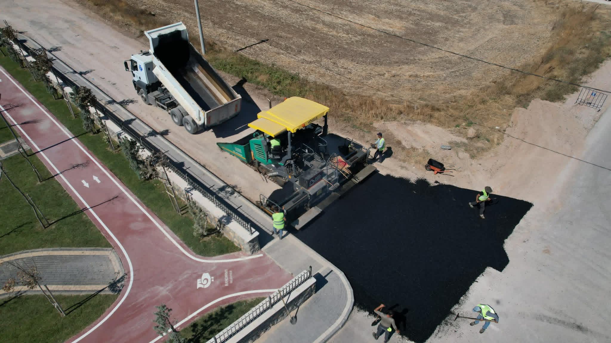 Paşakent Mahallesi’nde Asfaltlama Tamamlandı: Bandırma’da Yol Kalitesi Yükseliyor