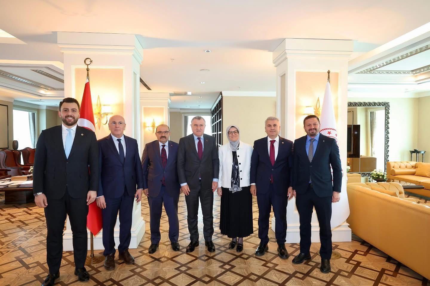 Balıkesir’in Dört Bir Yanına Yeni Spor Alanları Kazandırılıyor