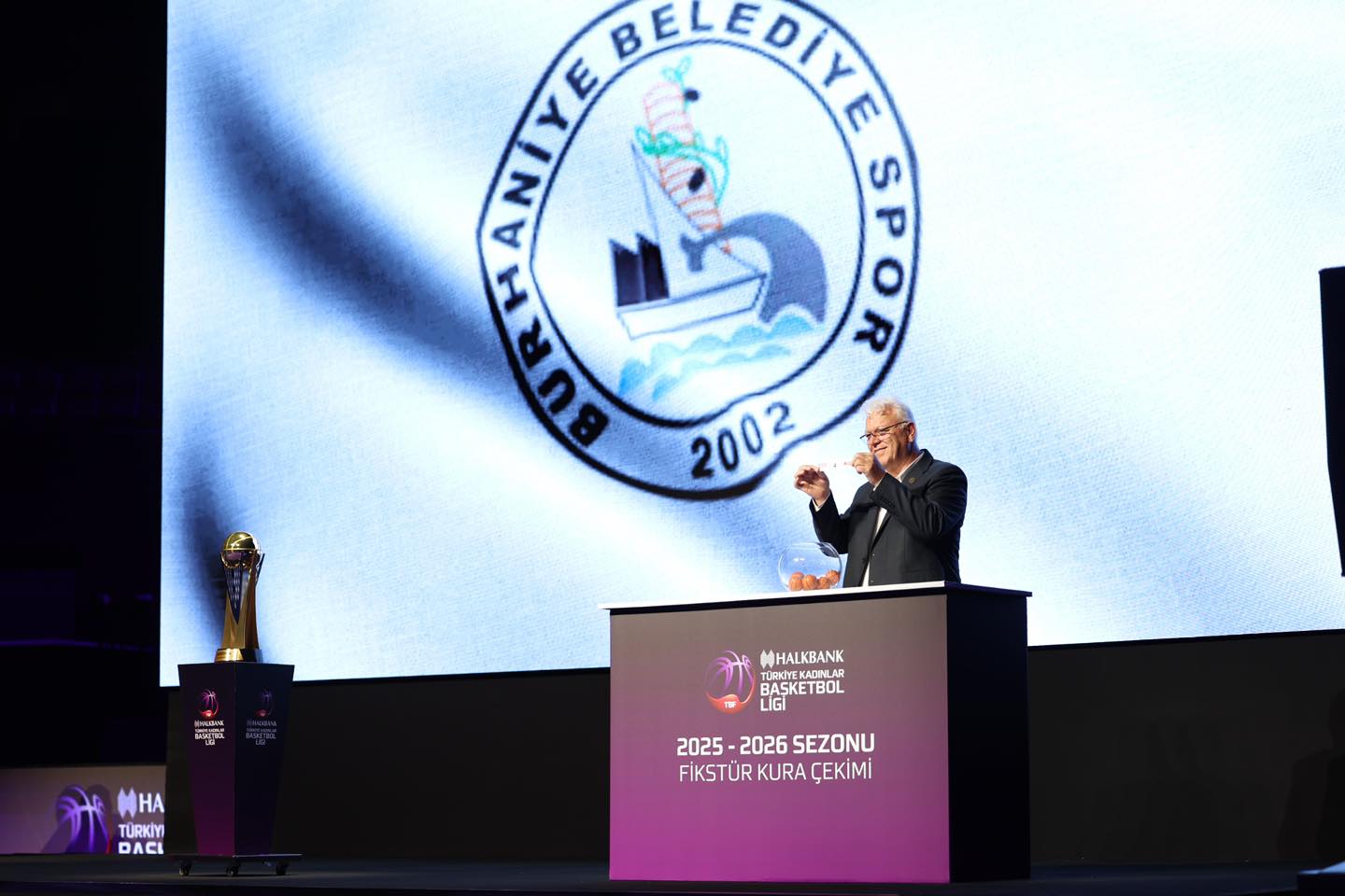 Burhaniye Kadın Basketbol Takımı Sezona Adana Deplasmanında Başlıyor