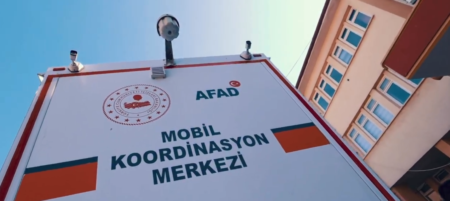 Bakan Yerlikaya, Balıkesir AFAD Mobil Tırında Koordinasyon Toplantısı Yaptı