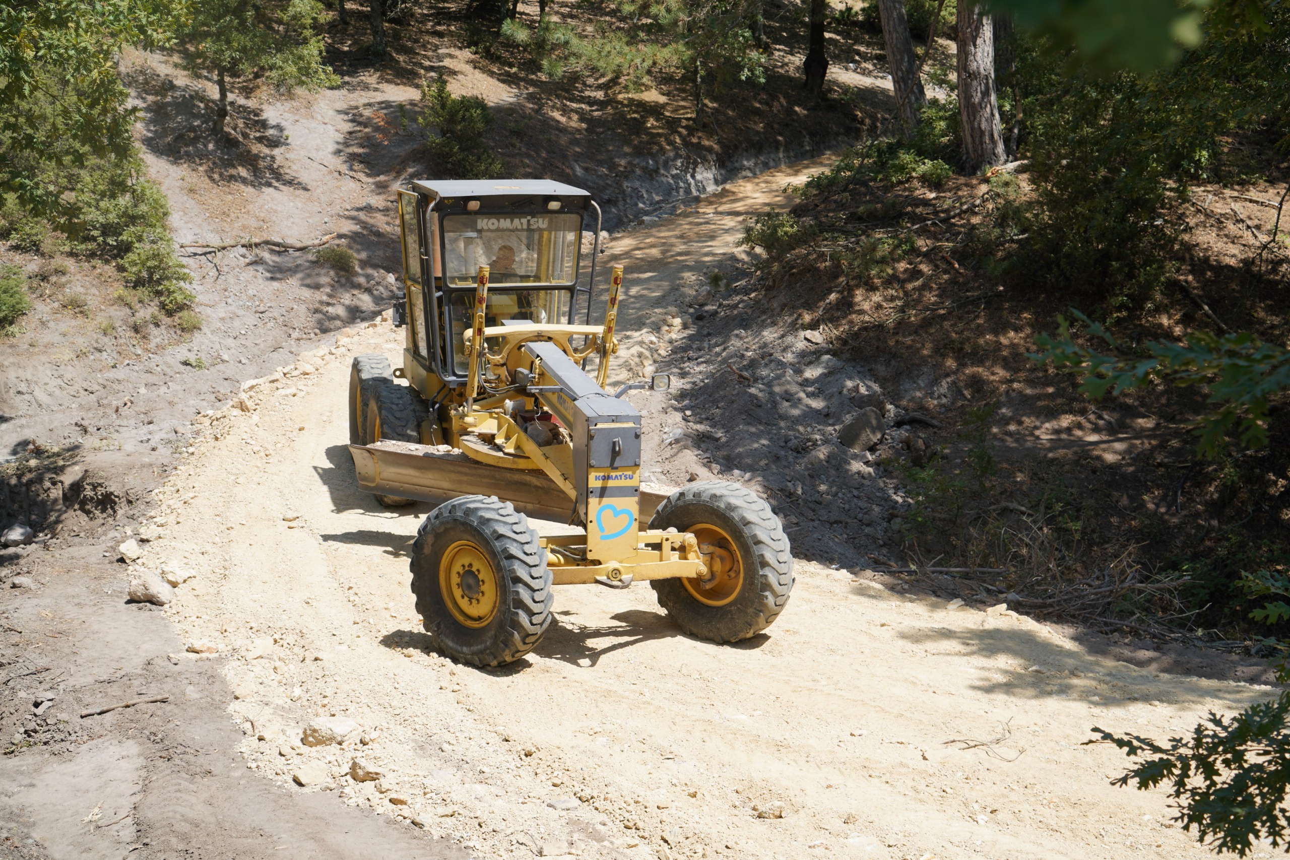 — Tarla ve zeytinlik yollarına Büyükşehir dokunuşu