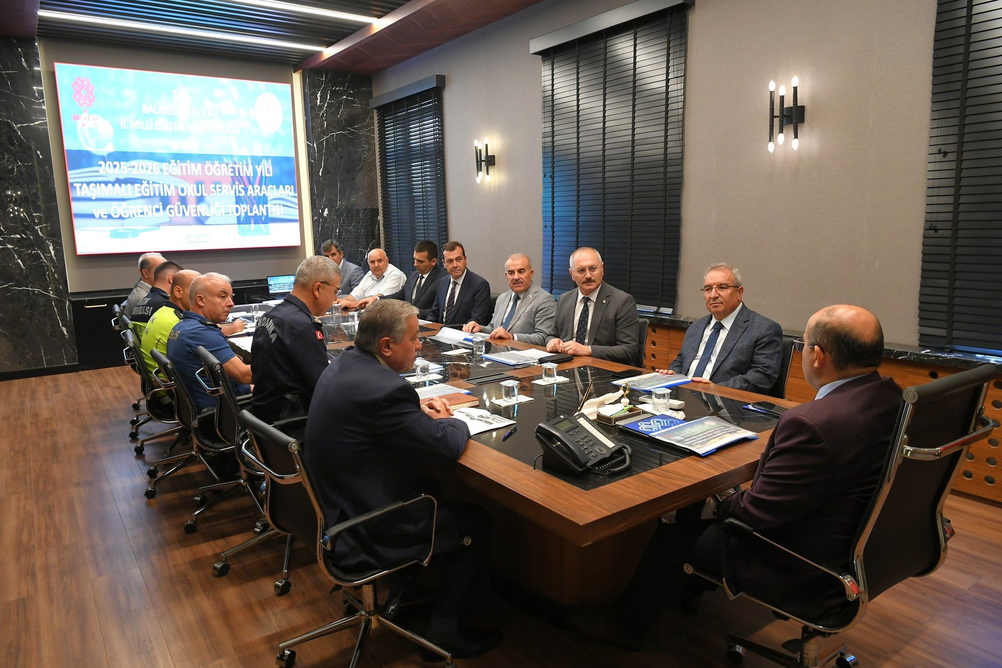 Balıkesir’de Taşımalı Eğitim ve Servis Güvenliği Masaya Yatırıldı