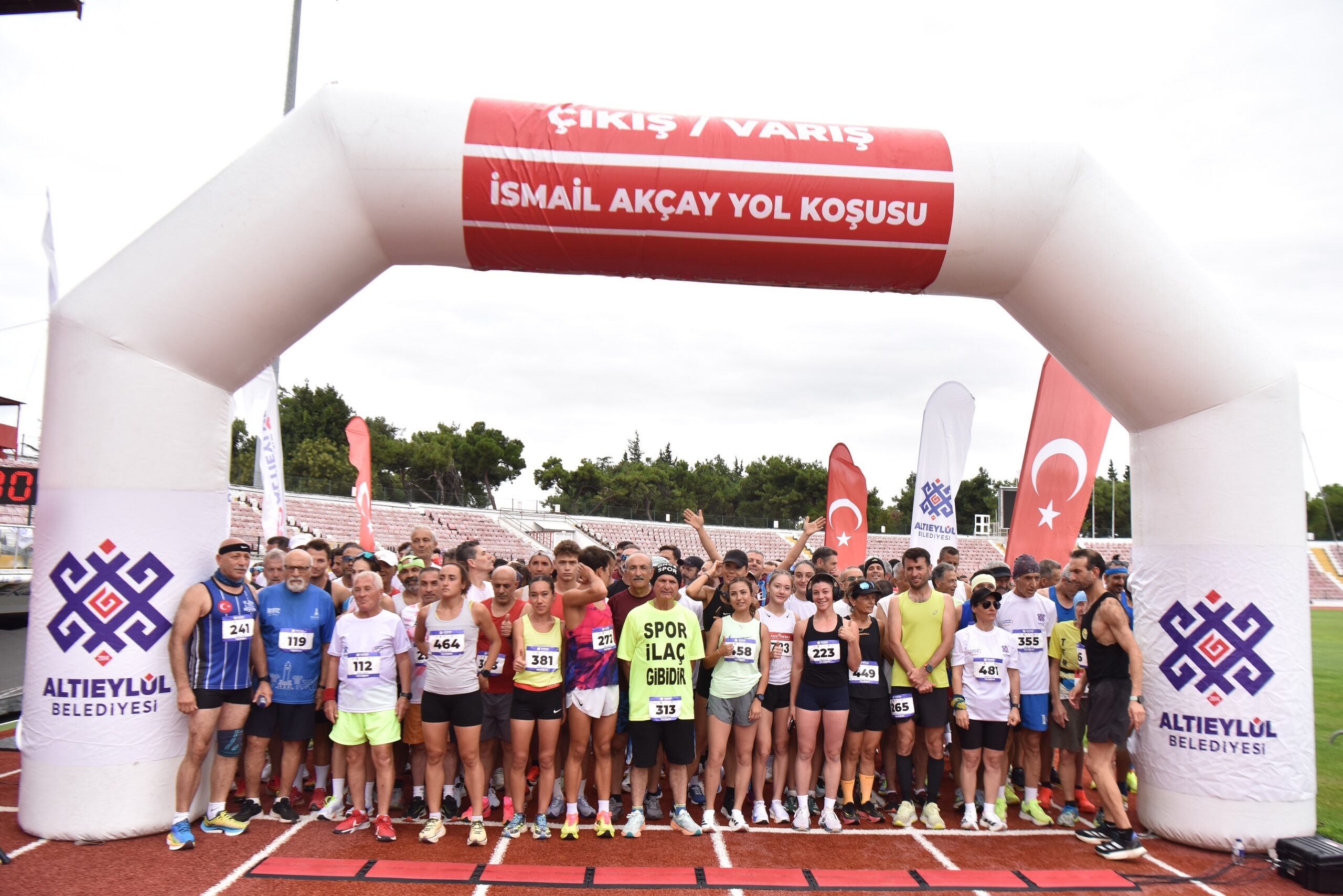 BALIKESİR’DE SPOR ŞÖLENİ: 323 ATLET PARKURA ÇIKTI