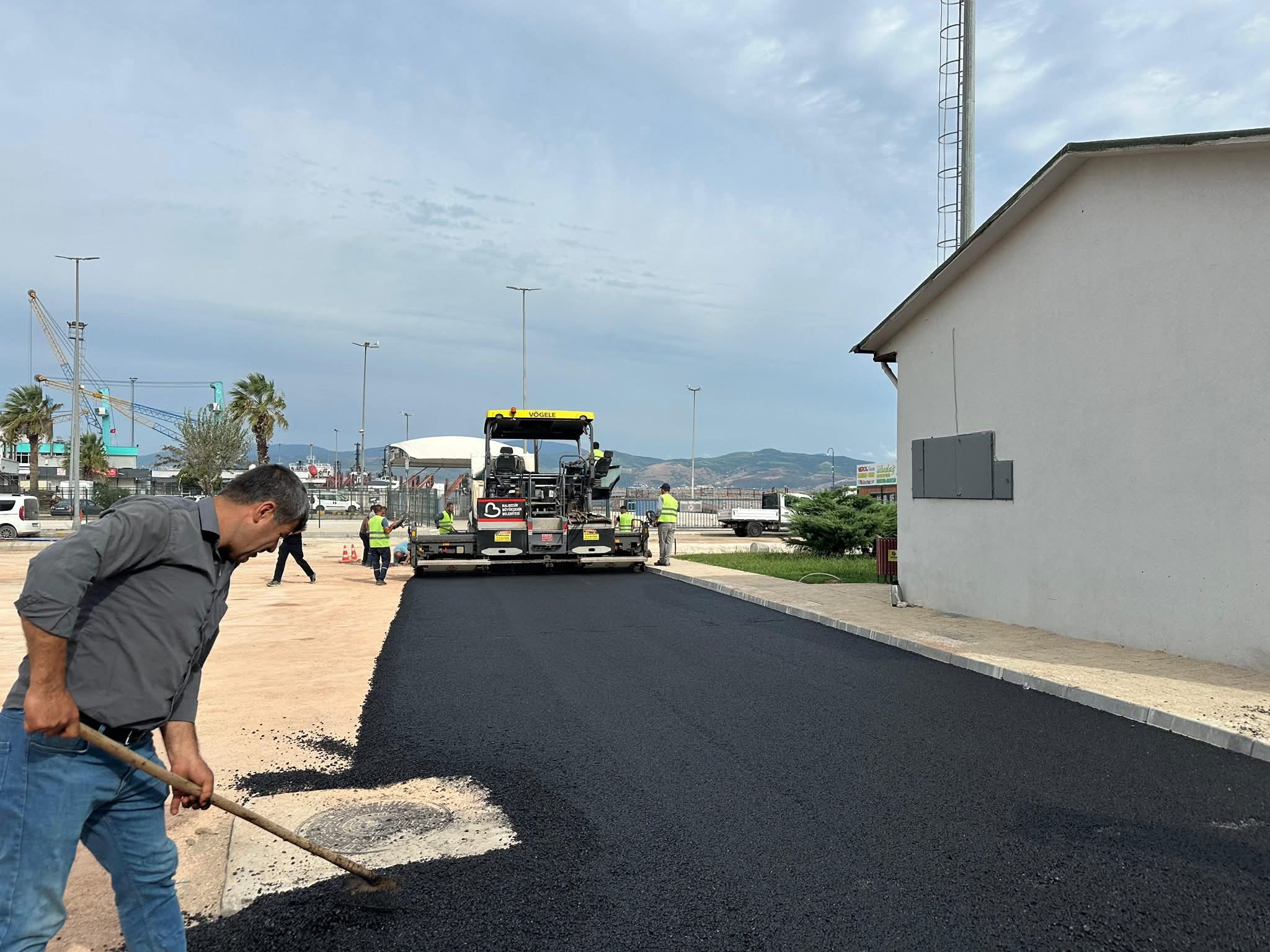 Bandırma’da Ulaşım Rahatlıyor – Asfalt Seferberliği Devam Ediyor