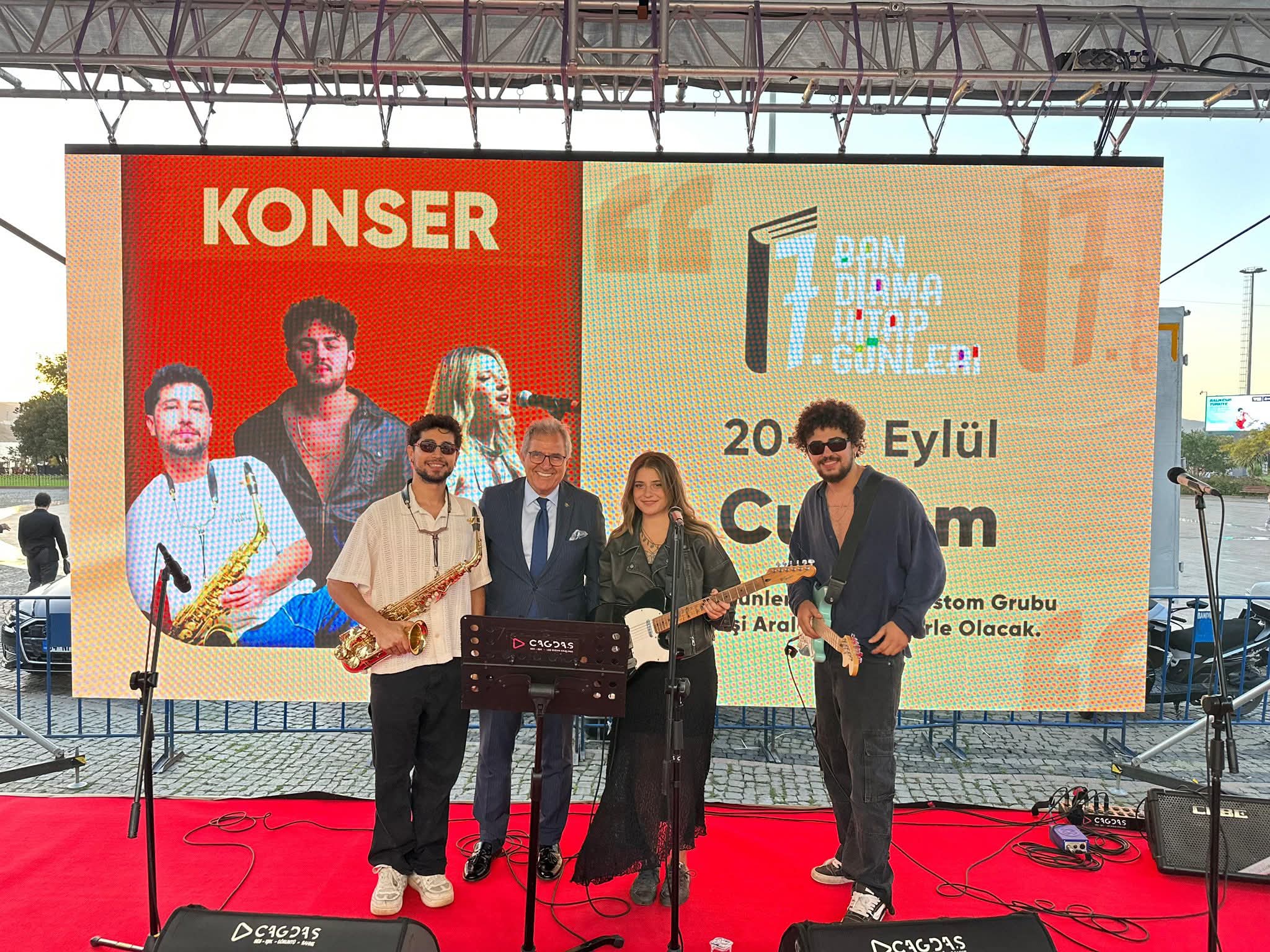 7. Bandırma Kitap Günleri’nde Edebiyat ve Sanat Dolu Bir Gün Yaşandı