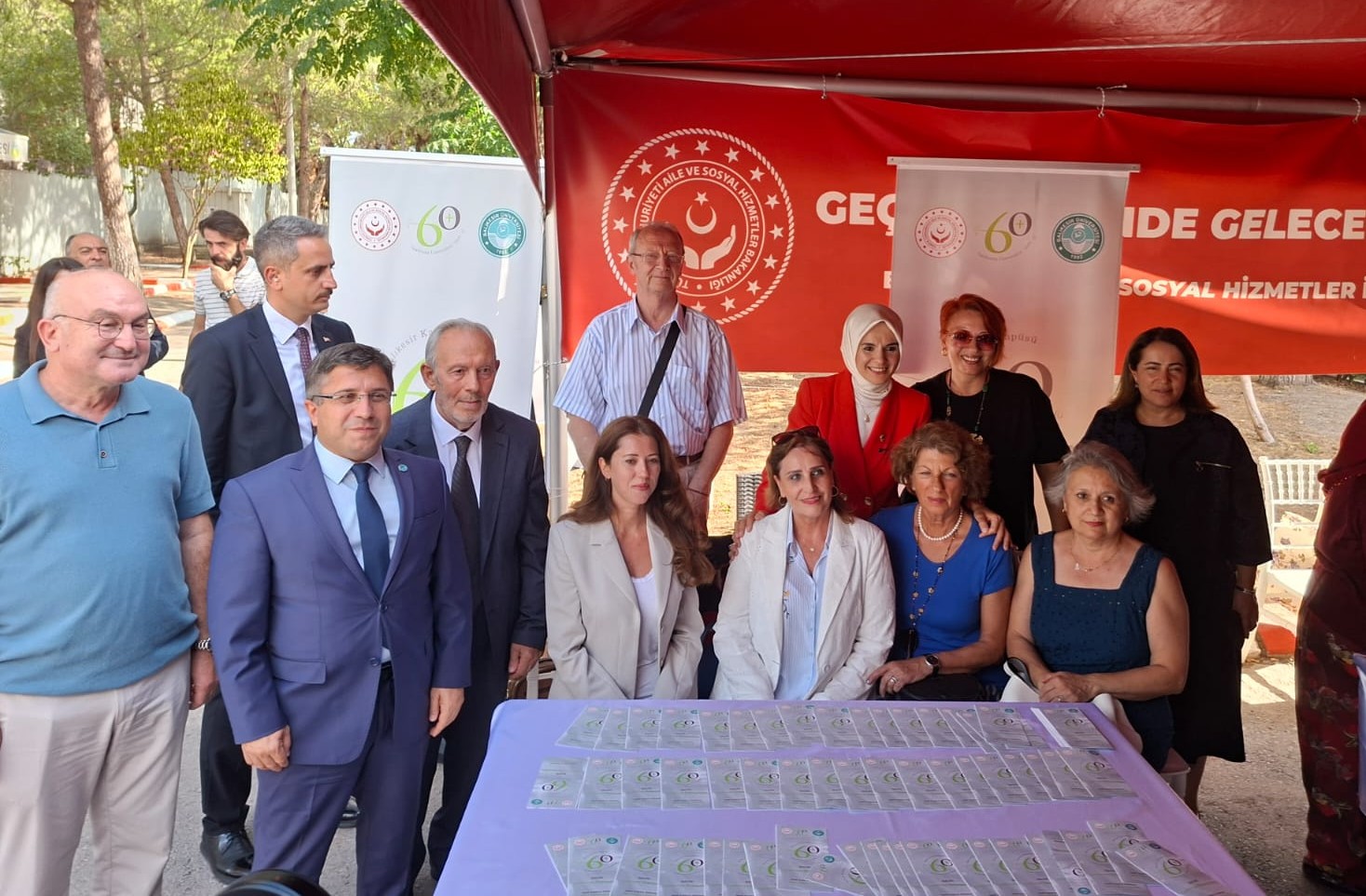 Bakan Göktaş Balıkesir Huzurevi’nde: “Geçmişin İzinde, Geleceğe Umutla” Programına Katıldı