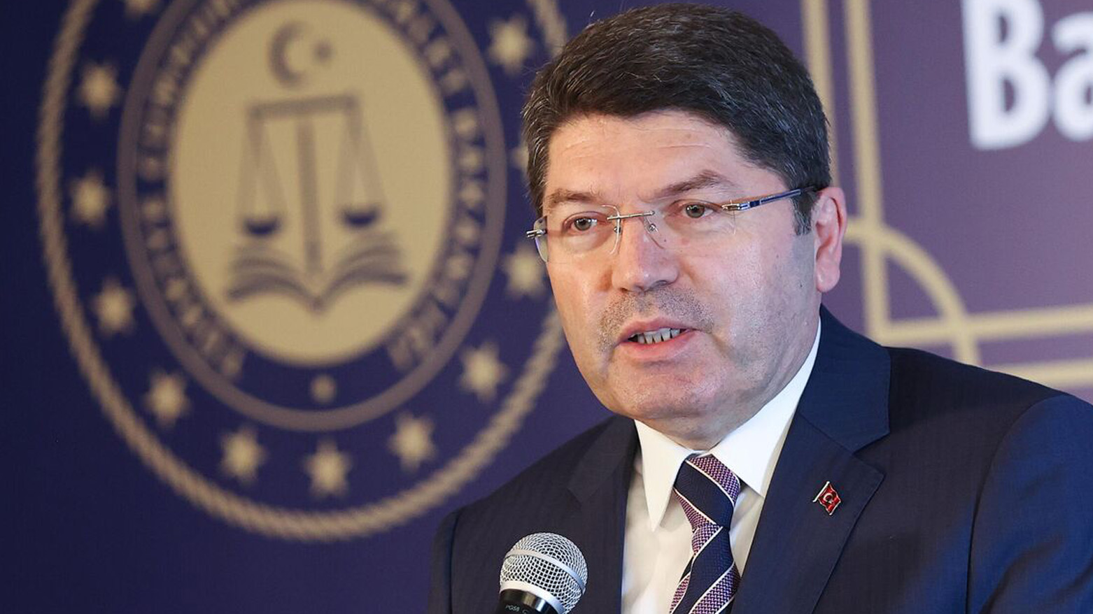 CHP İstanbul İl Başkanlığı Önündeki Olaylara Soruşturma Başlatıldı