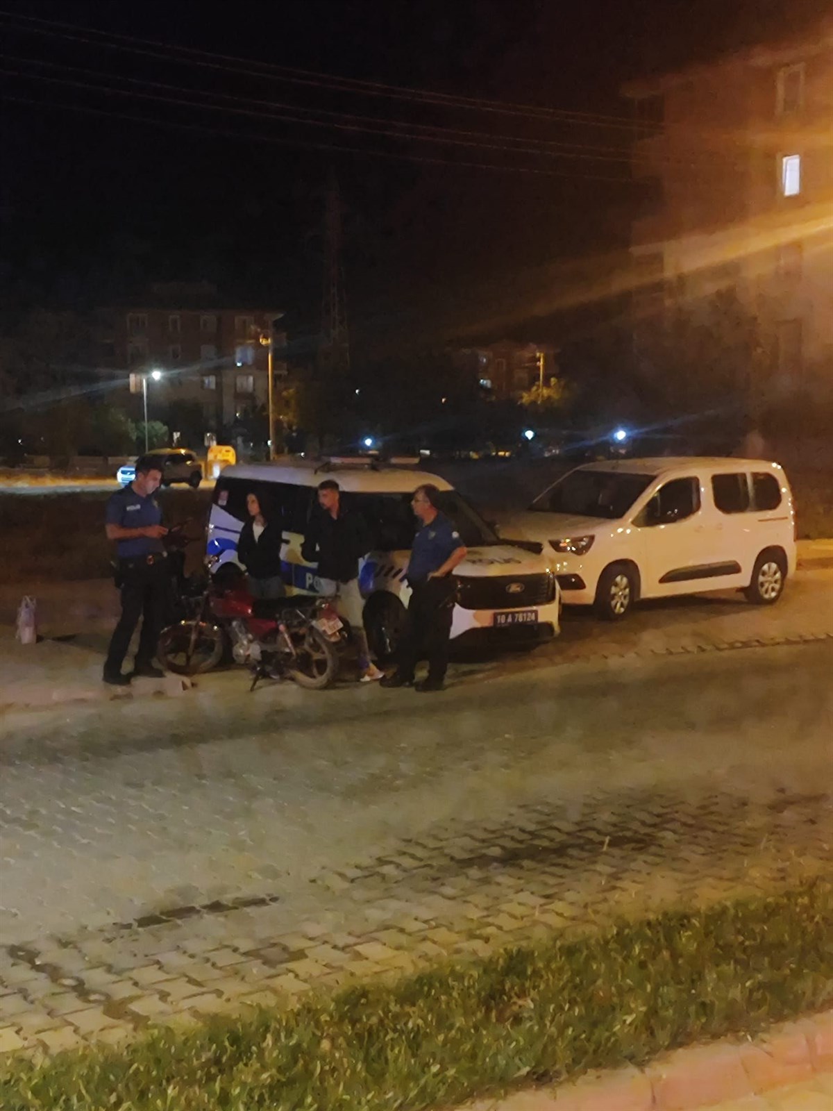 Balıkesir’de Aranan 5  Şahıs Yakalandı