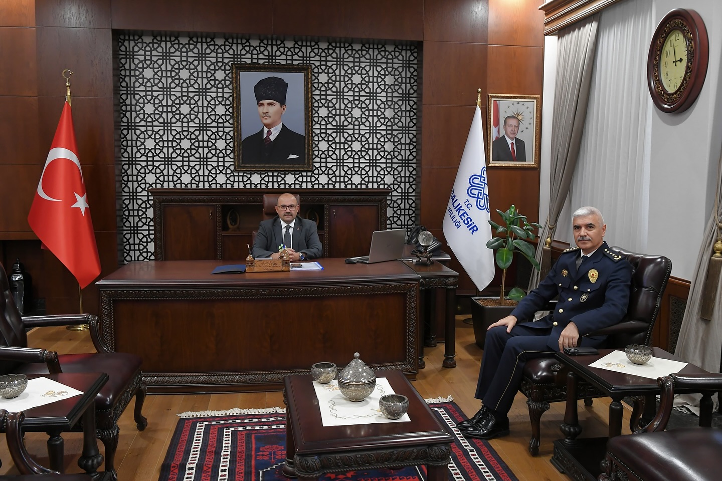 Balıkesir İl Emniyet Müdürü Hasan Yiğit’ten Vali Ustaoğlu’na Veda Ziyareti