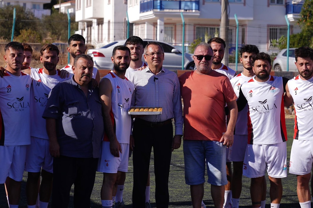 Başkan Mesut Ergin, Adaspor’un Antrenmanını Ziyaret Etti