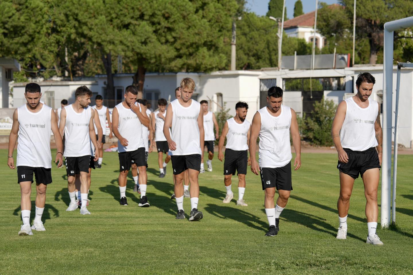 Burhaniye Belediyespor Yeni Sezon Hazırlıklarına Başladı