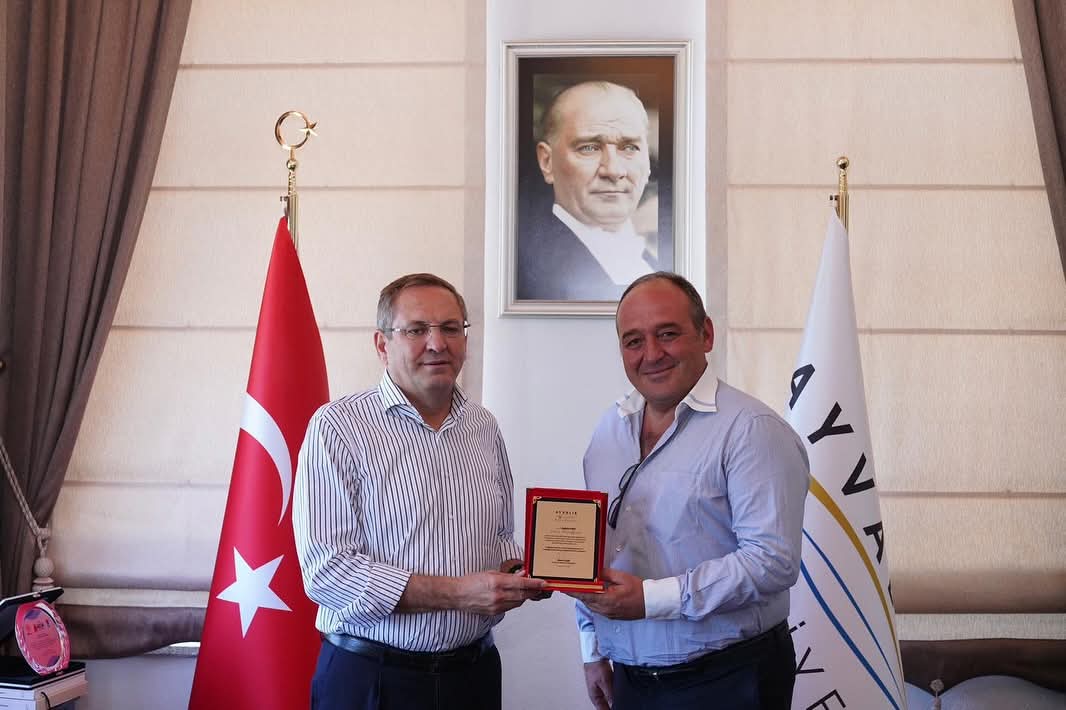 Başkan Ergin’den Deniz Dibi Temizliği Yapan Dalgıçlara Teşekkür Plaketi