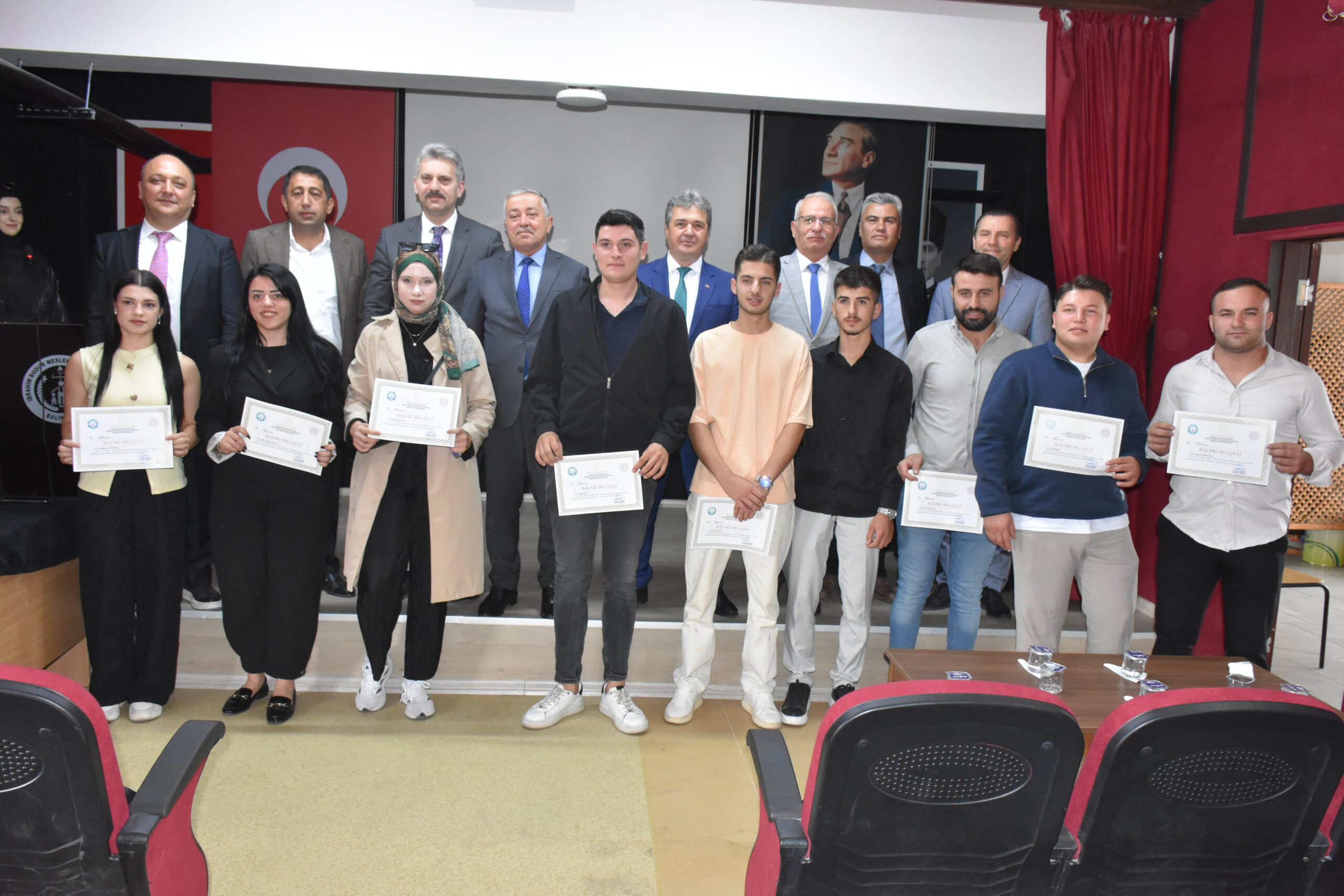 “BALIKESİR’DE ESNAF VE ZANAATKARLAR DEĞER GÖRÜYOR”