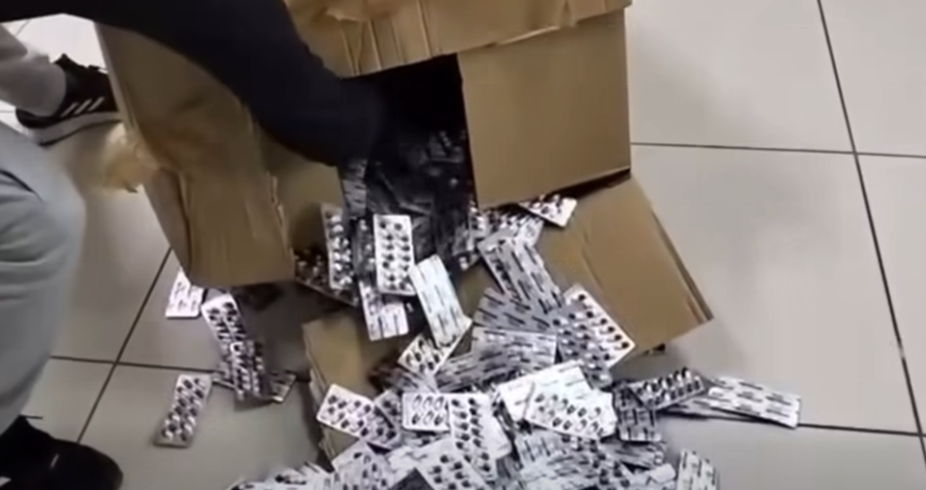 Balıkesir Emniyeti’nden Uyuşturucuya Ağır Darbe: 27.769 Sentetik Ecza Hap Ele Geçirildi