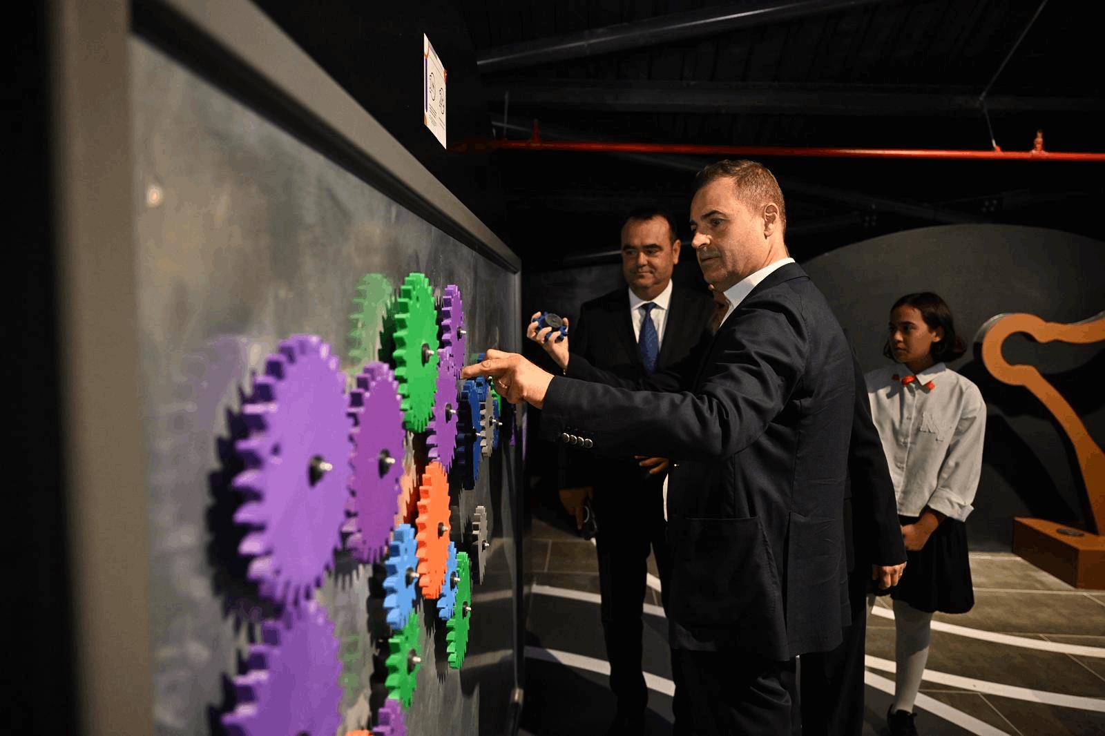 Akın: “Atatürkçü, Düşünen, Sorgulayan Bireyler Yetişecek”