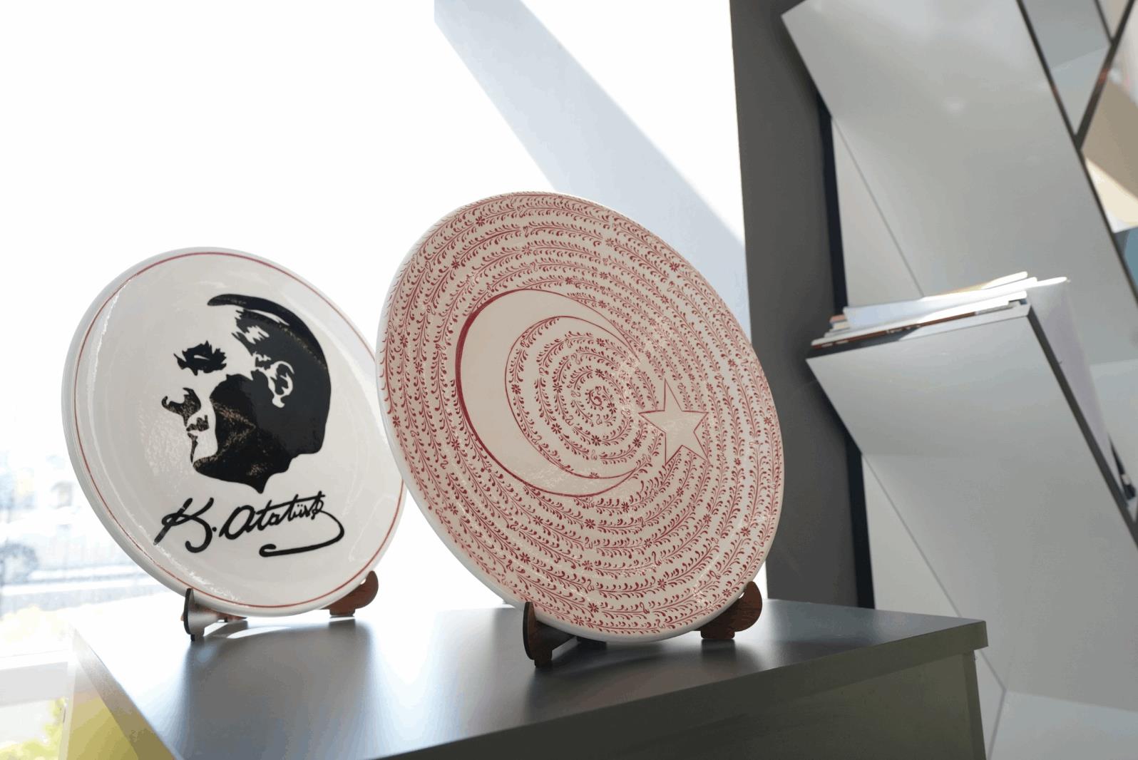 ‘Mavinin Lâl Hali’ Sanatseverlerle Buluşuyor