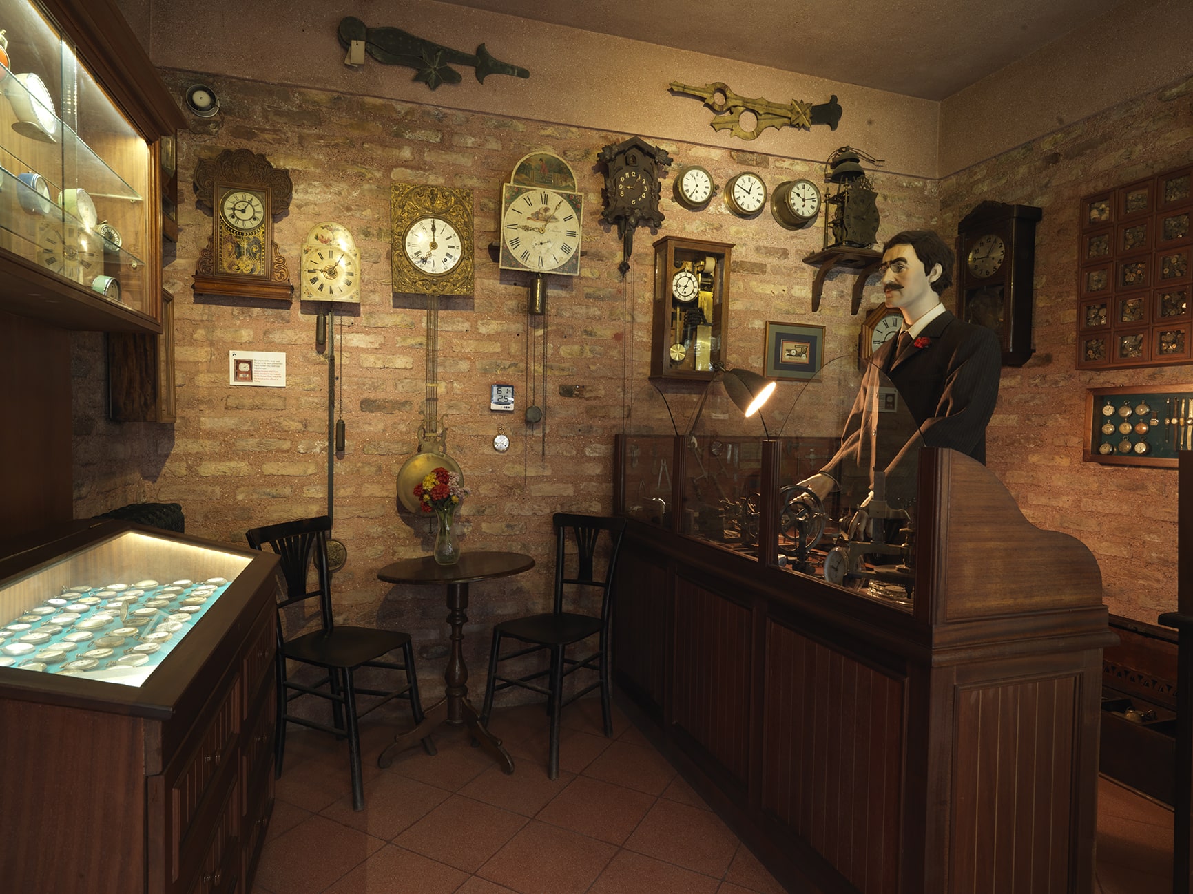 Rahmi M. Koç Müzesi’nde Zamanın İzinde: Saat Koleksiyonu Ziyaretçilerini Bekliyor