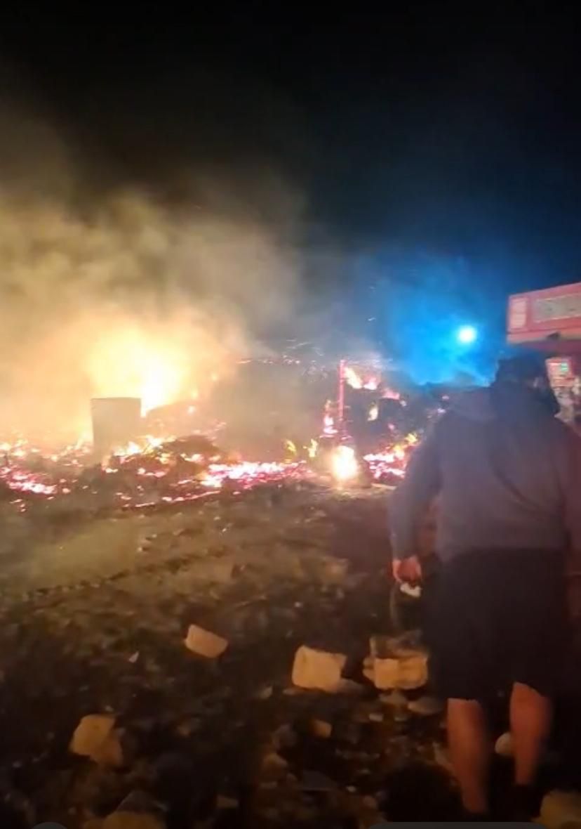 AYVALIK’TA CUNDA ADASI’NDA KORKUTAN YANGIN