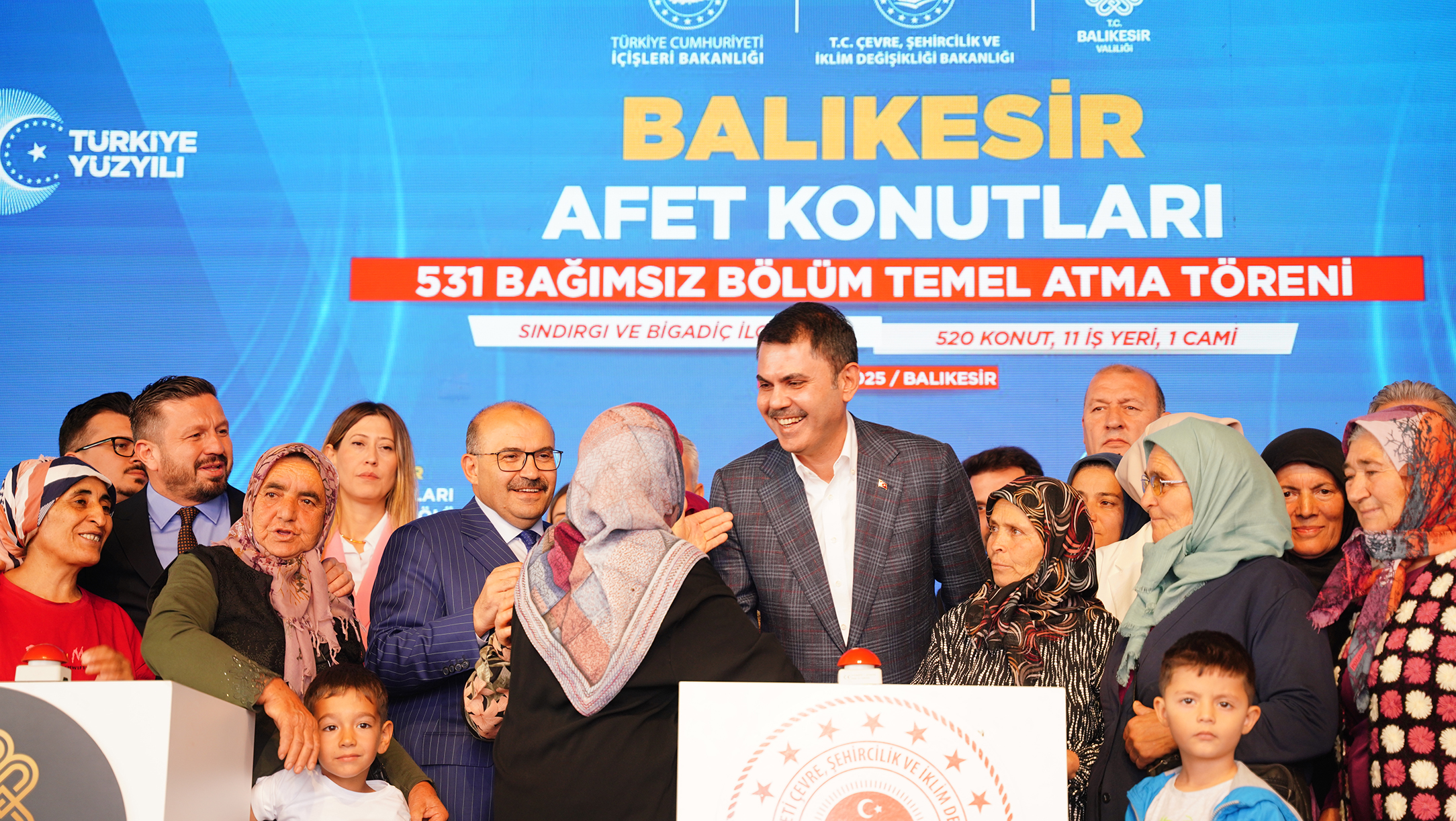 BAKAN KURUM SINDIRGI’DA AFET KONUTLARI TEMEL ATMA TÖRENİNDE KONUŞTU