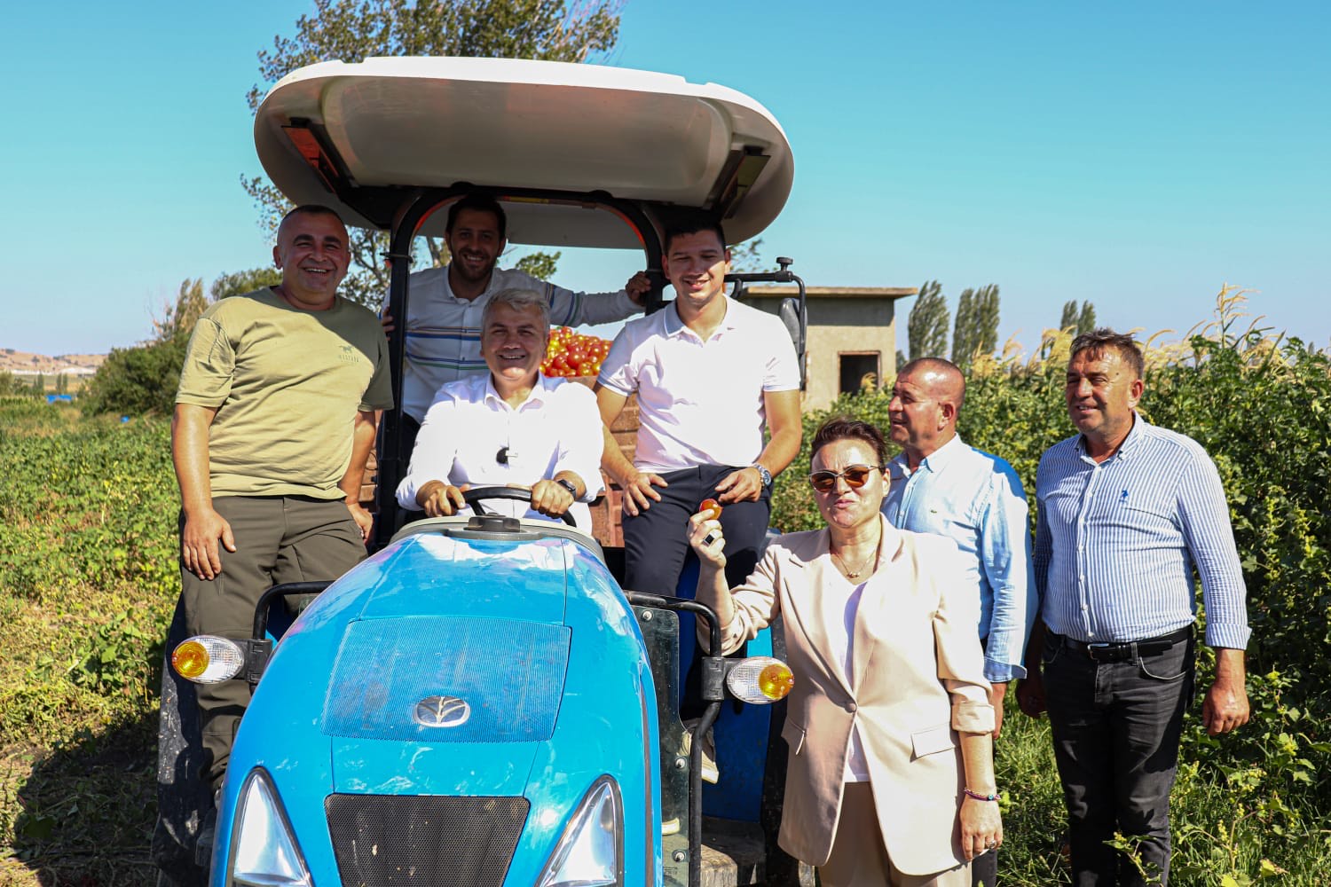 Canbey’den Köy Köy Hizmet Turu: “Balıkesir’in Her Talebini Yerinde Dinliyoruz”