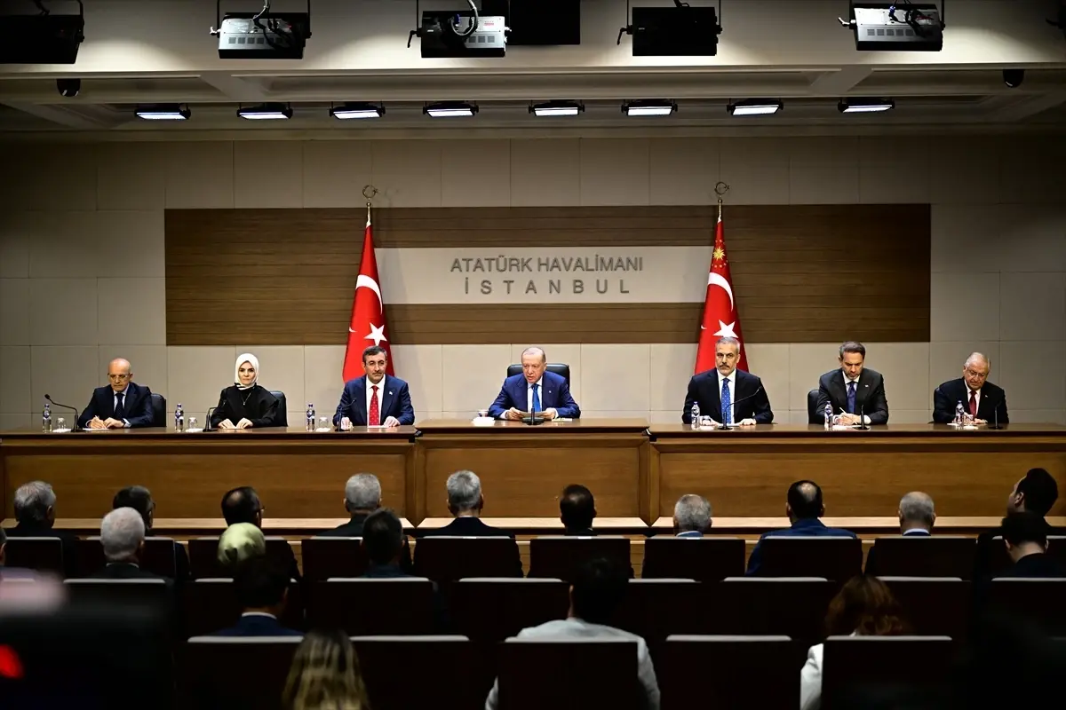 Cumhurbaşkanı Erdoğan’dan Özel’in “Trump’ın Oğluyla Gazze Pazarlığı” İddiasına Sert Yanıt