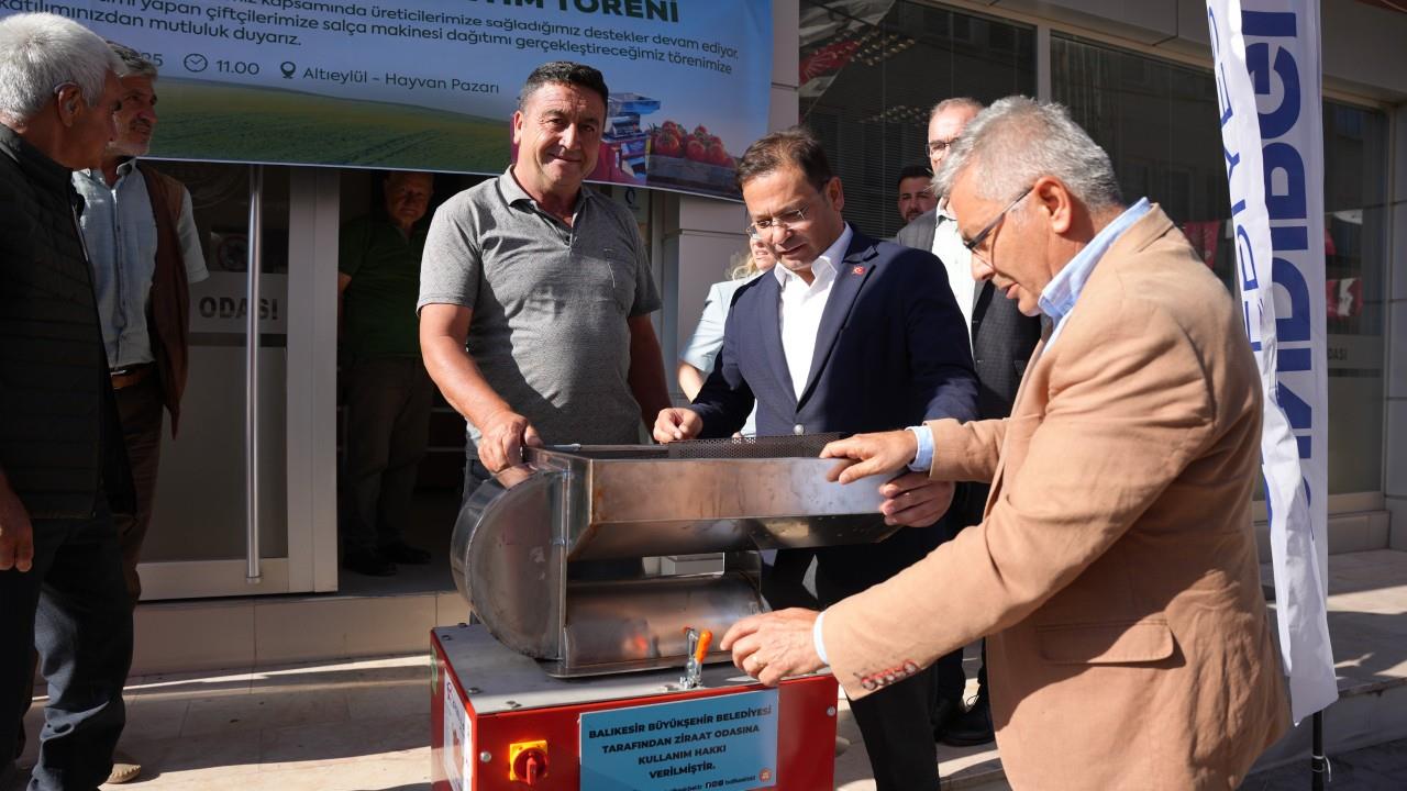 Sındırgı’da Salça Makineleri Çiftçilerle Buluştu