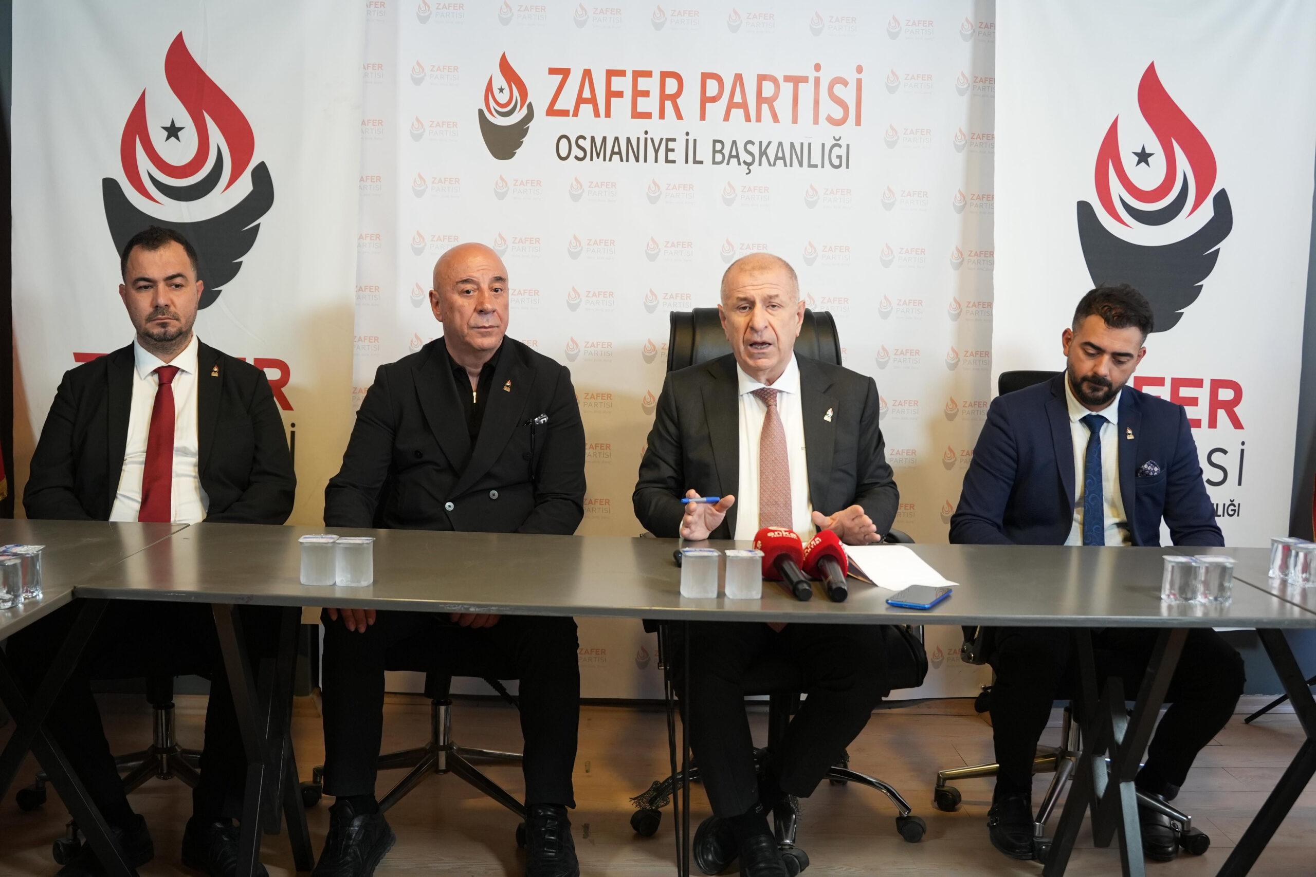 Ümit Özdağ’dan Erdoğan-Trump Görüşmesine Sert Tepki