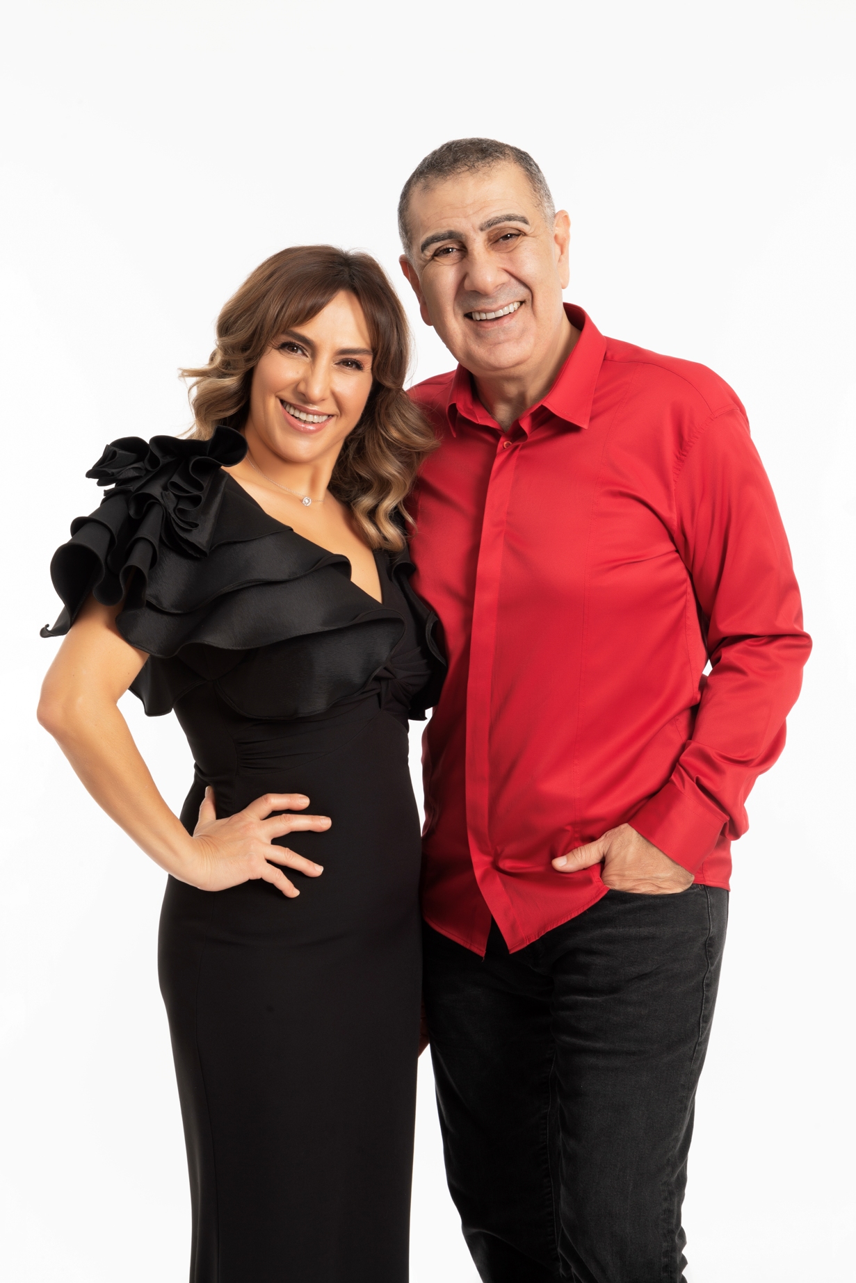 Cumhuriyet Coşkusu Ayvalık’ta Eda-Metin Özülkü Çiftiyle Taçlanıyor