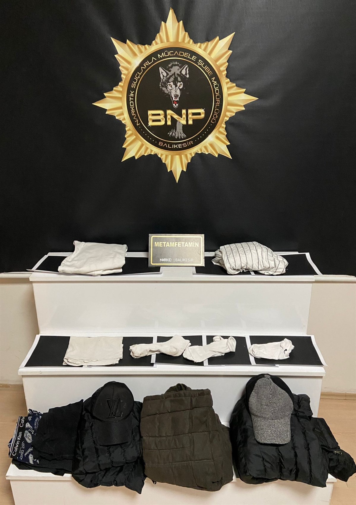 Balıkesir’de Kıyafete Emdirilmiş Uyuşturucu Ele Geçirildi