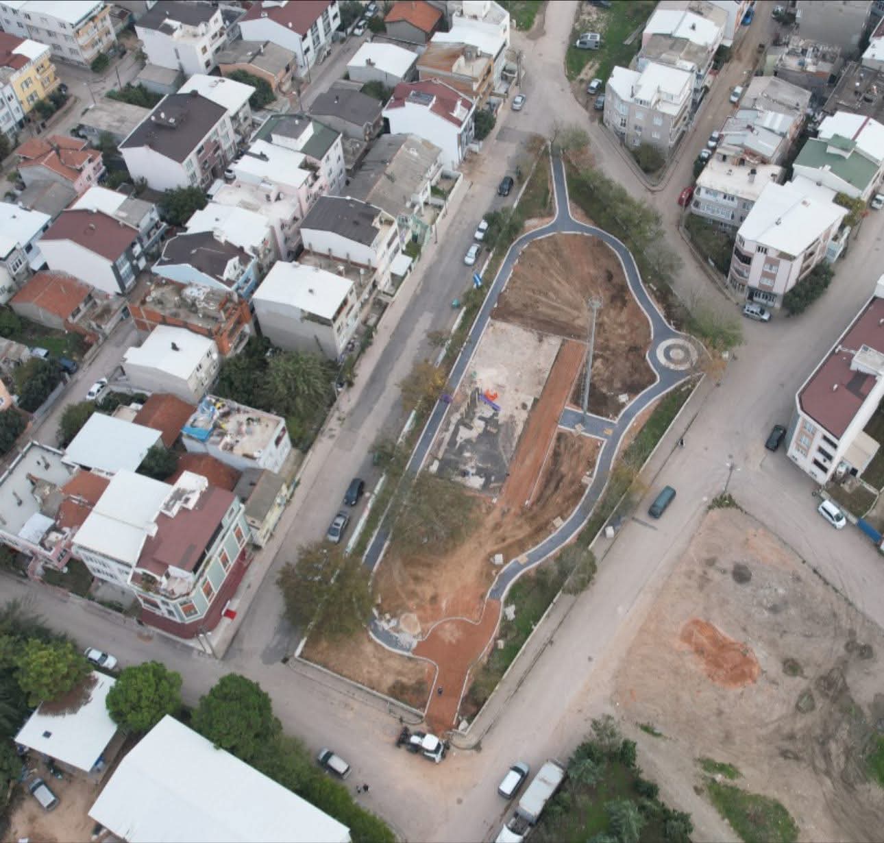 Kent Genelinde Asfalt, Kaldırım ve Park Çalışmaları Sürüyor