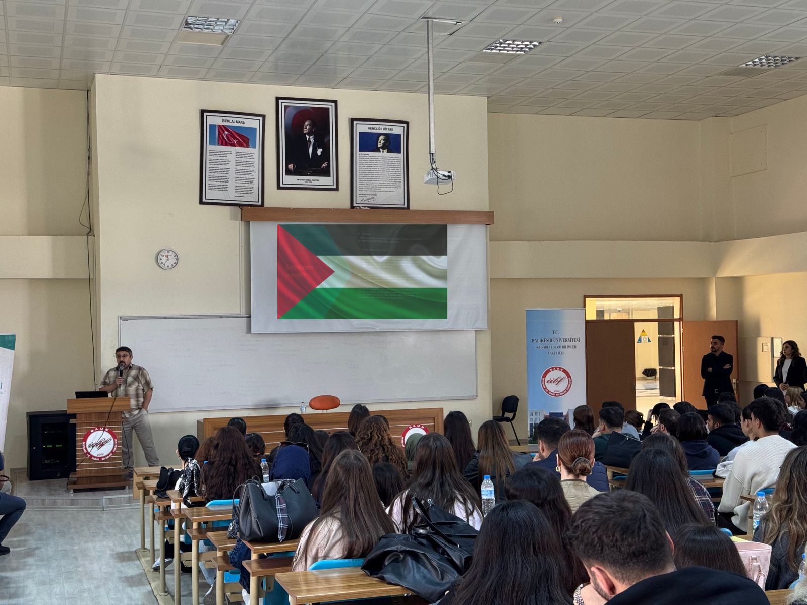 Baün’de Akademik Yıl, Filistin Konulu Açılış Dersiyle Başladı