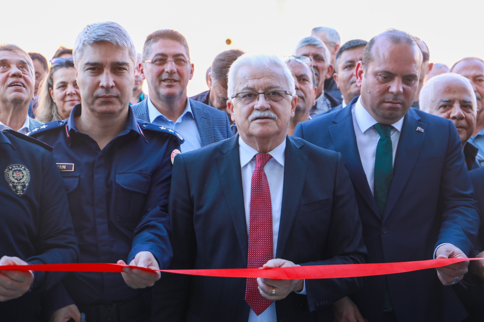 Burhaniye Muhtarlar Derneği Açıldı