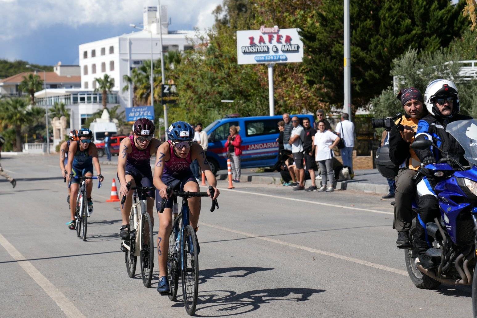 Ayvalık Triatlonu’nda Nefes Kesen Final