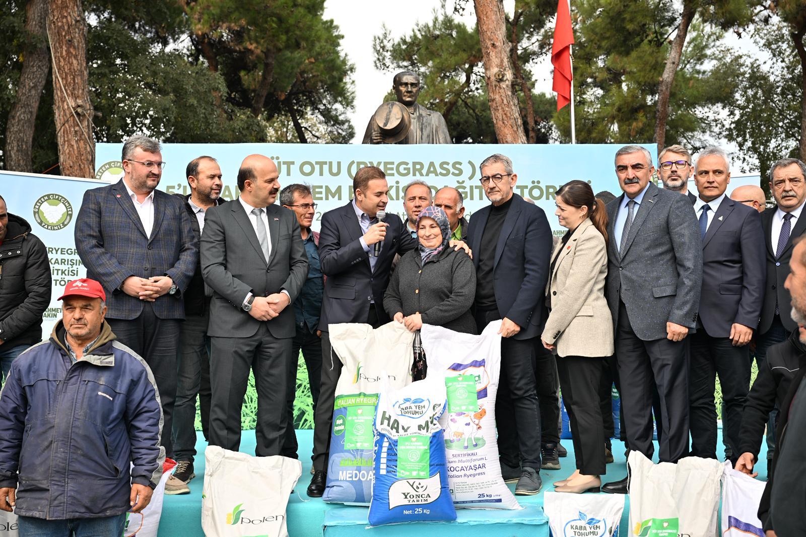 Büyükşehirin çiftçiye desteği sürüyor