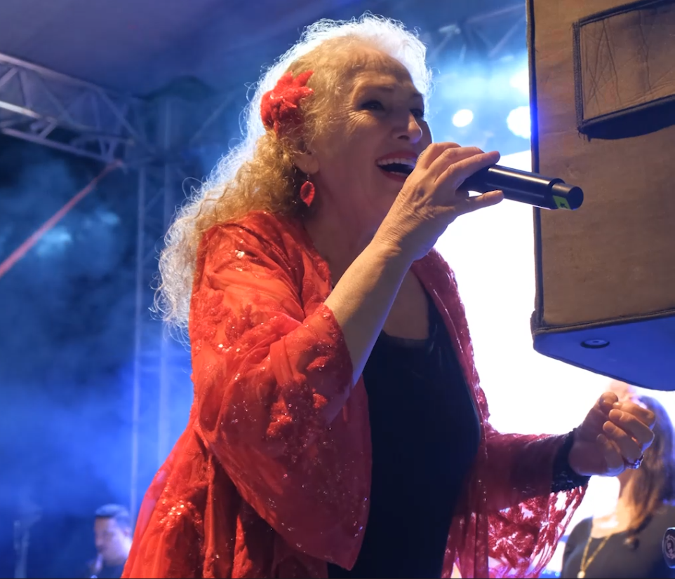 Suzan Kardeş Ayvalık’ta Festival Finaline Damga Vurdu