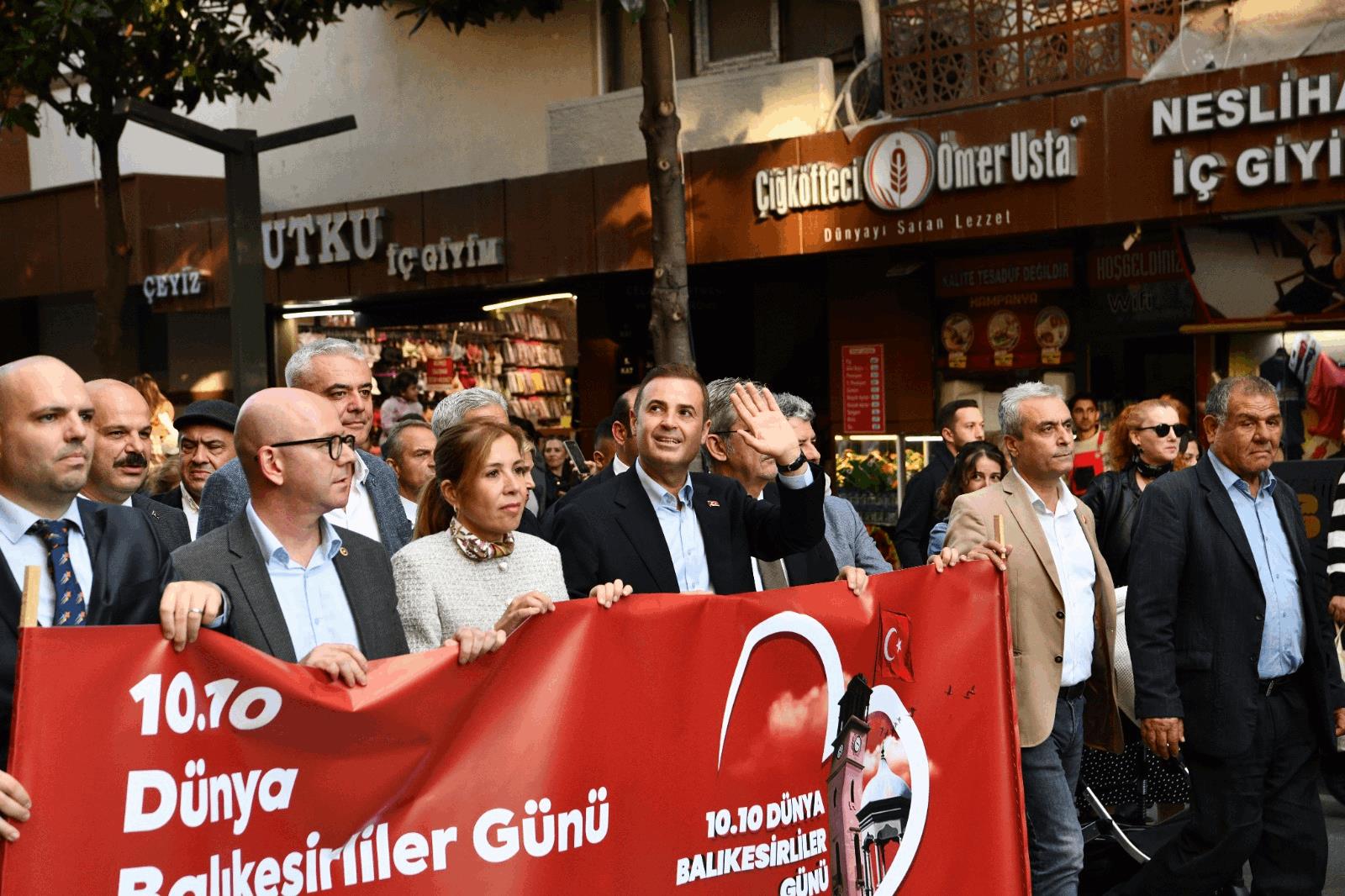 Büyükşehirden Dünya Balıkesirliler Günü’nde Muhteşem Kortej