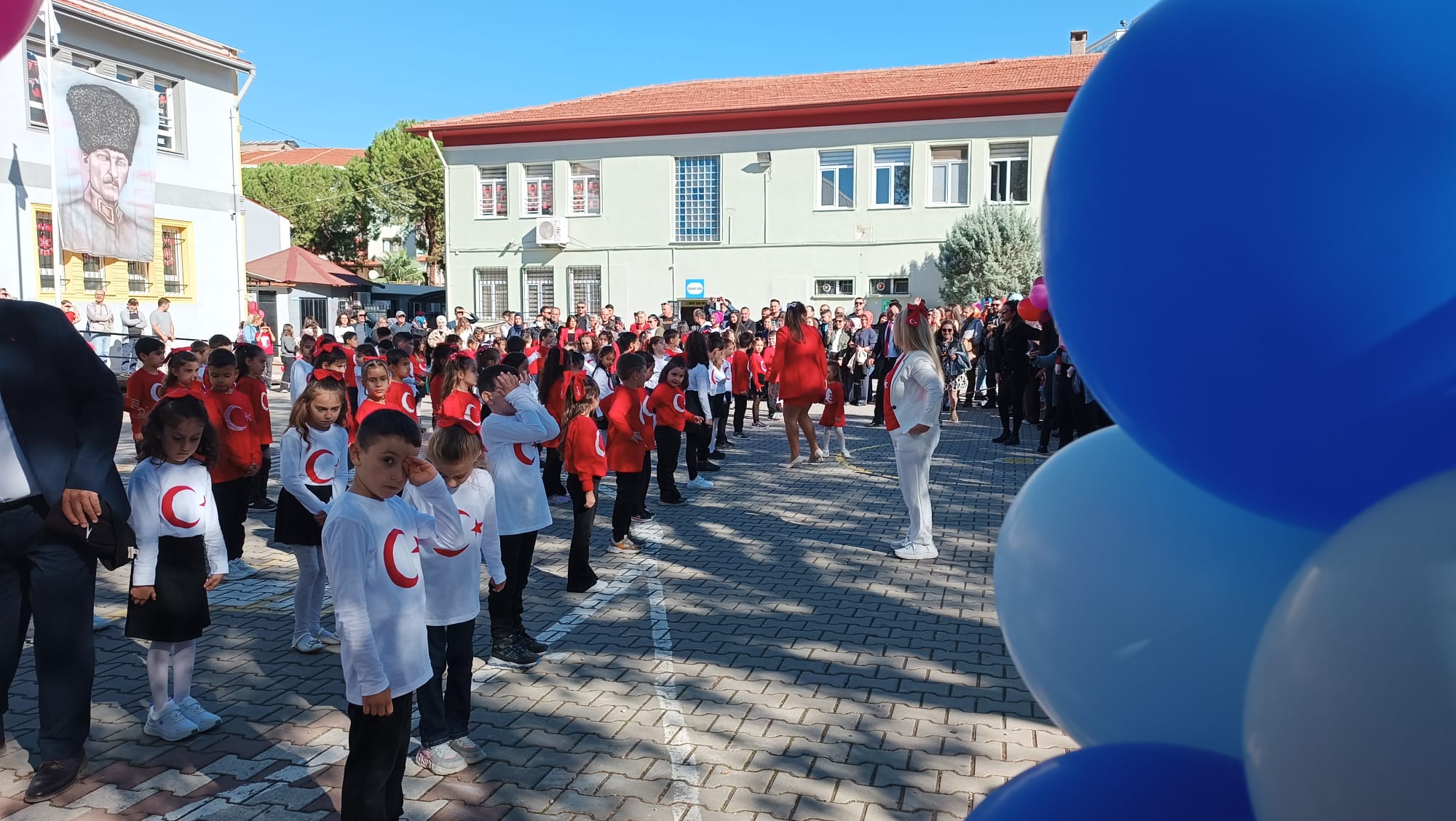 Minik yürekler Cumhuriyet’in 102. yılını kutladı