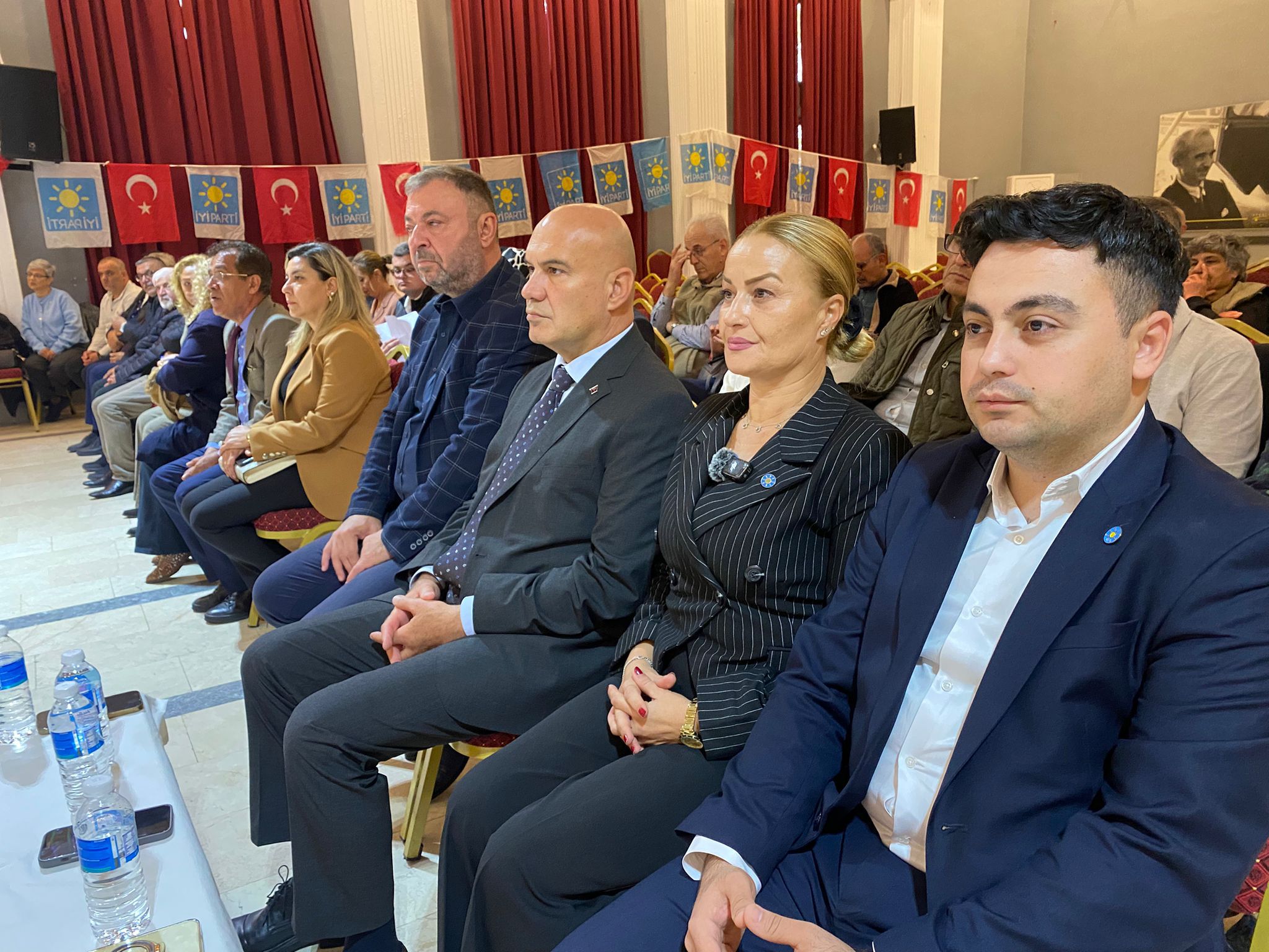 Ayvalık İYİ Parti’de Gülten Sütçüoğlu Güven Tazeledi