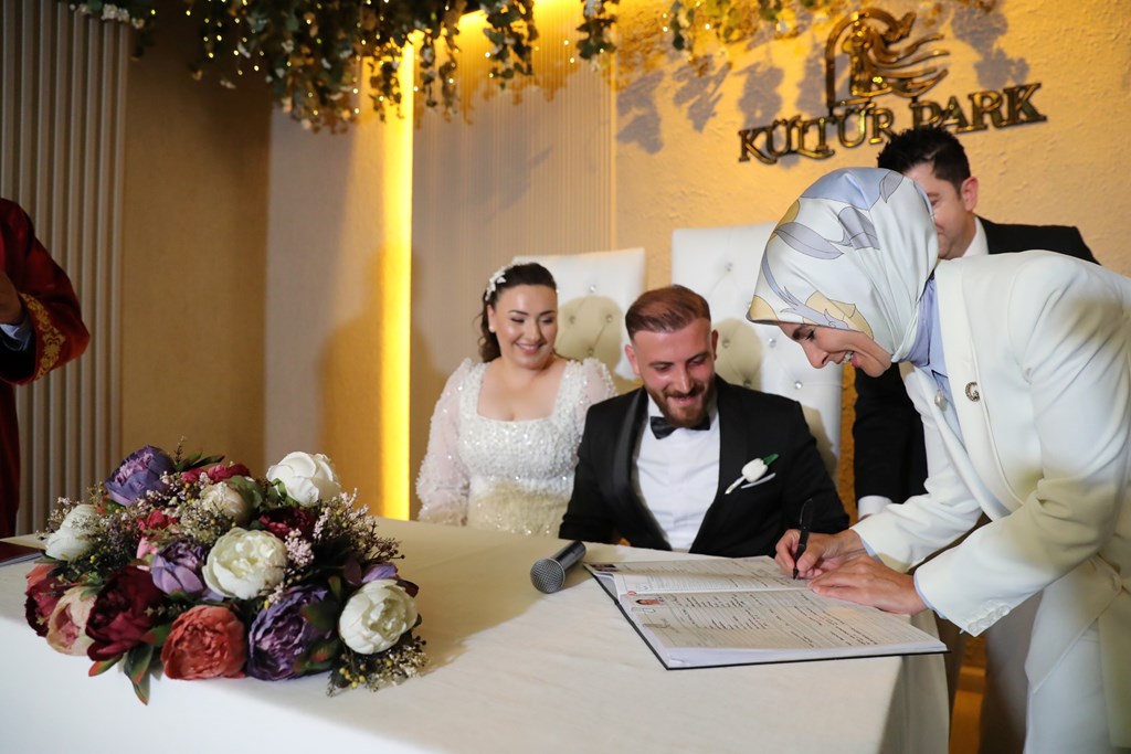 Aile ve Gençlik Fonu’nda Yeni Dönem: Güncellenen Evlilik Kredisi Başvuruları Başladı