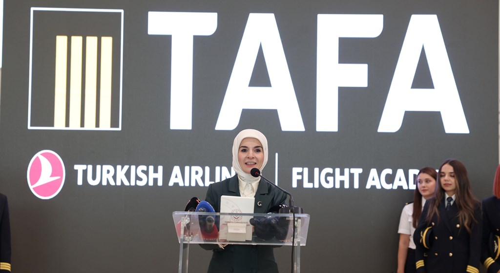 Bakan Göktaş, THY Pilot Mezuniyet Töreni’ne Katıldı