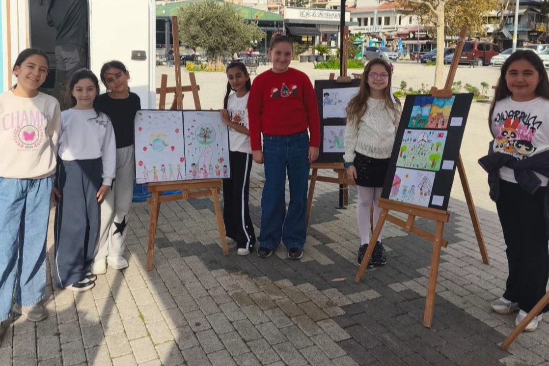 Bursa Gemlik’te çocuklar haklarını resimleriyle anlattı​​​​​​​