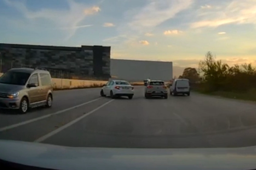 Düzce’de kural tanımazlar zor anlar yaşattı!