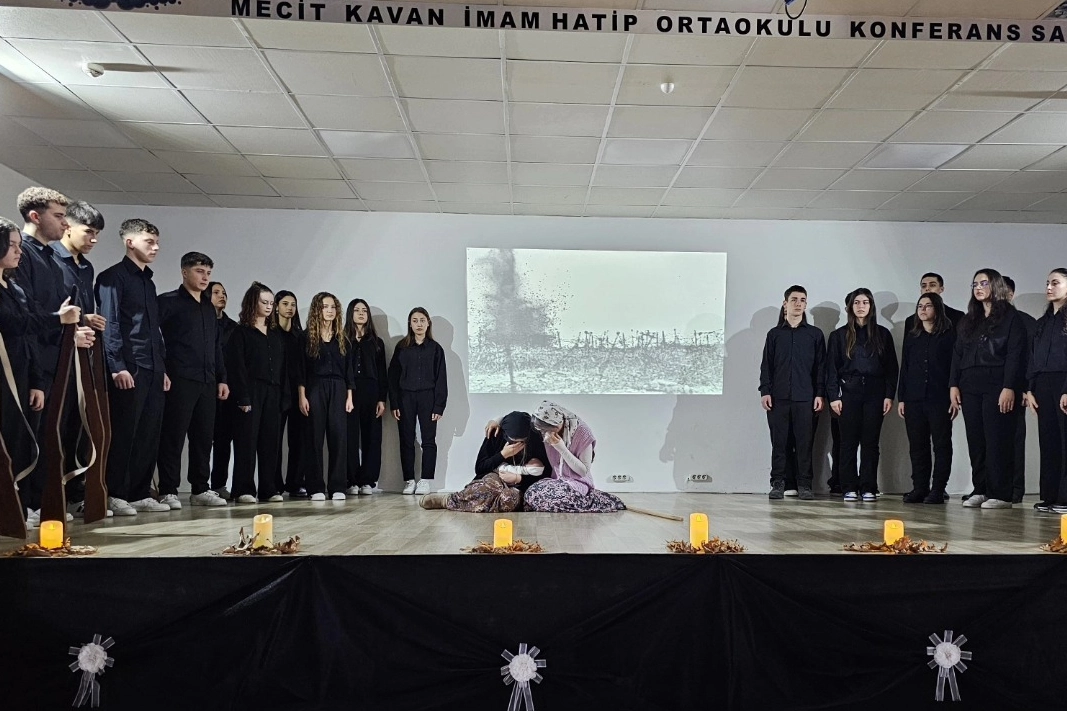 Gazi Mustafa Kemal Atatürk Gölcük’te şükran ve minnetle anıldı