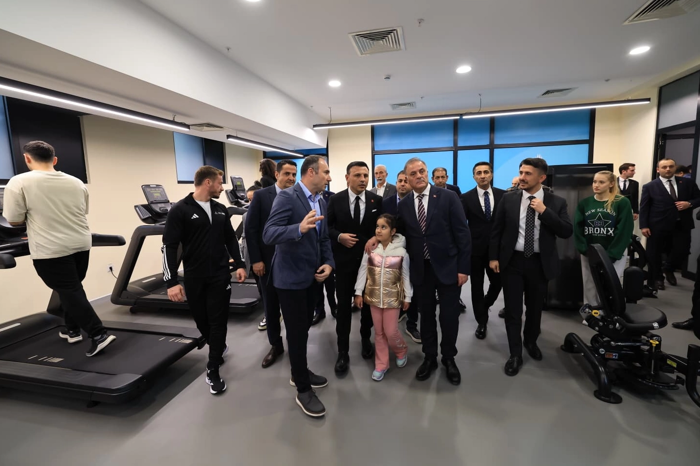 İstanbul Büyükşehir’den yeni gençlik adımı…. Yurt binası artık gençlik üssü