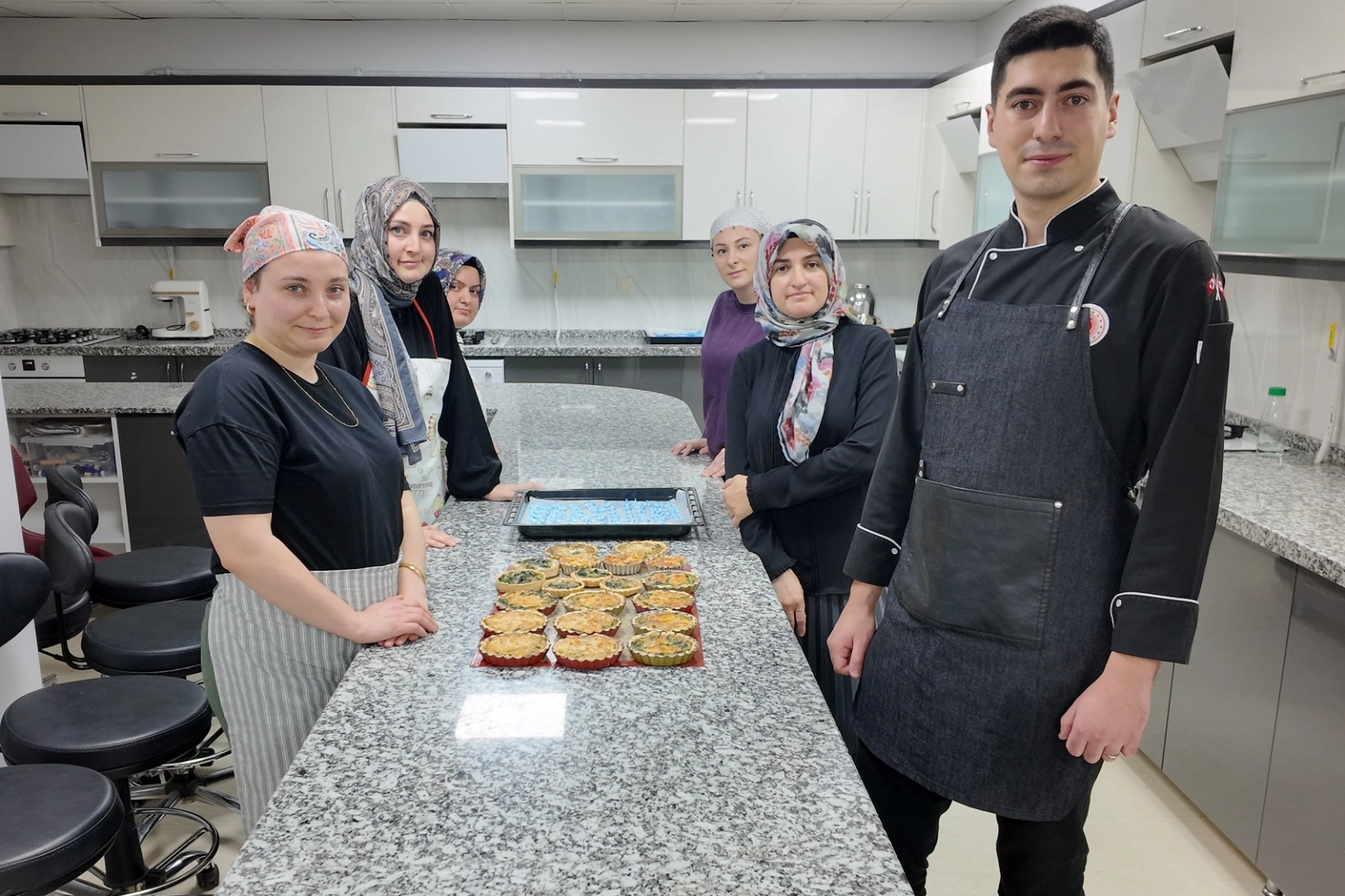 Kocaeli’de yeni pasta şefleri eğitimlerine başladı
