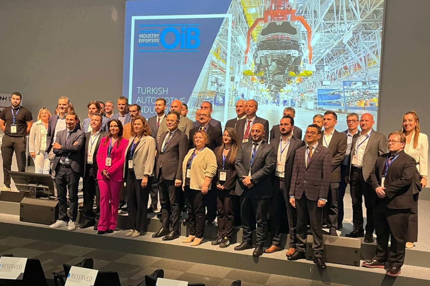 Otomotiv sektörü ihracatı ‘dönüşüm’le büyütecek