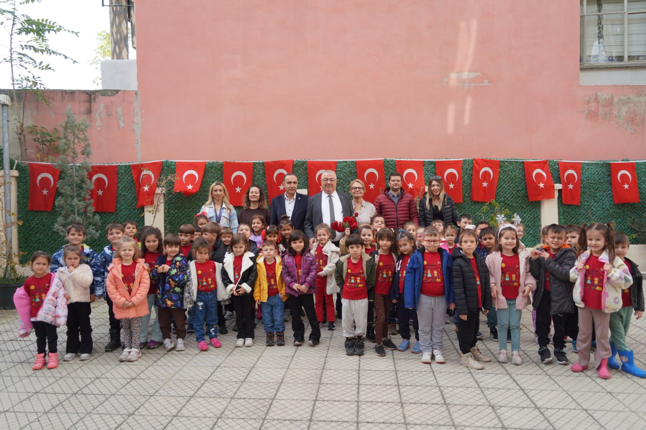 Edremit Belediyesi Atatürk Kültür Evi’ne ziyaretçi akını