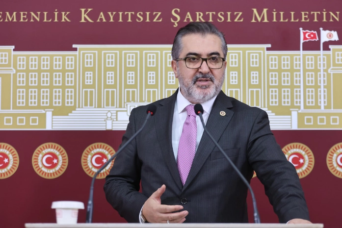 AK Parti’li Adem Yıldırım’dan İBB eleştirisi