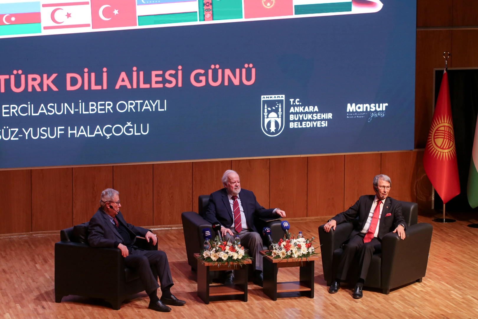 Ankara’da “Dünya Türk Dili Ailesi Günü” paneli