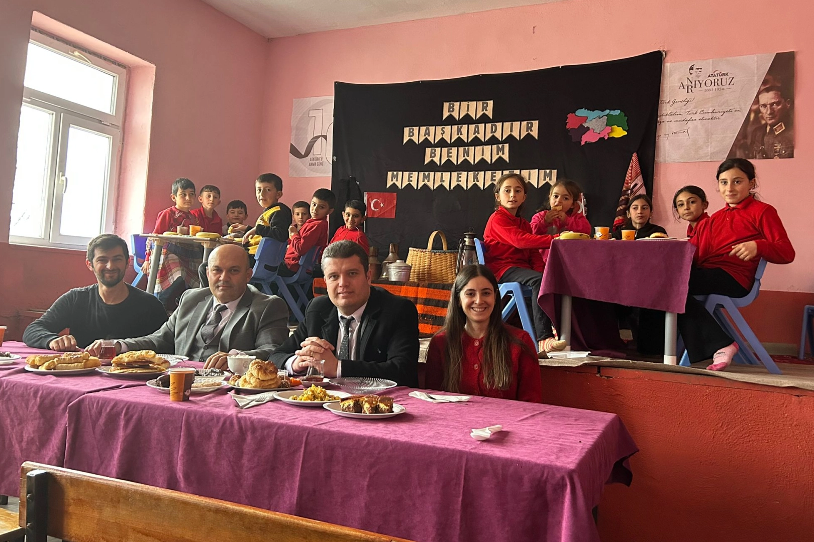 Ardanuç’un tek köy ilkokulunda ‘yerli’ coşku